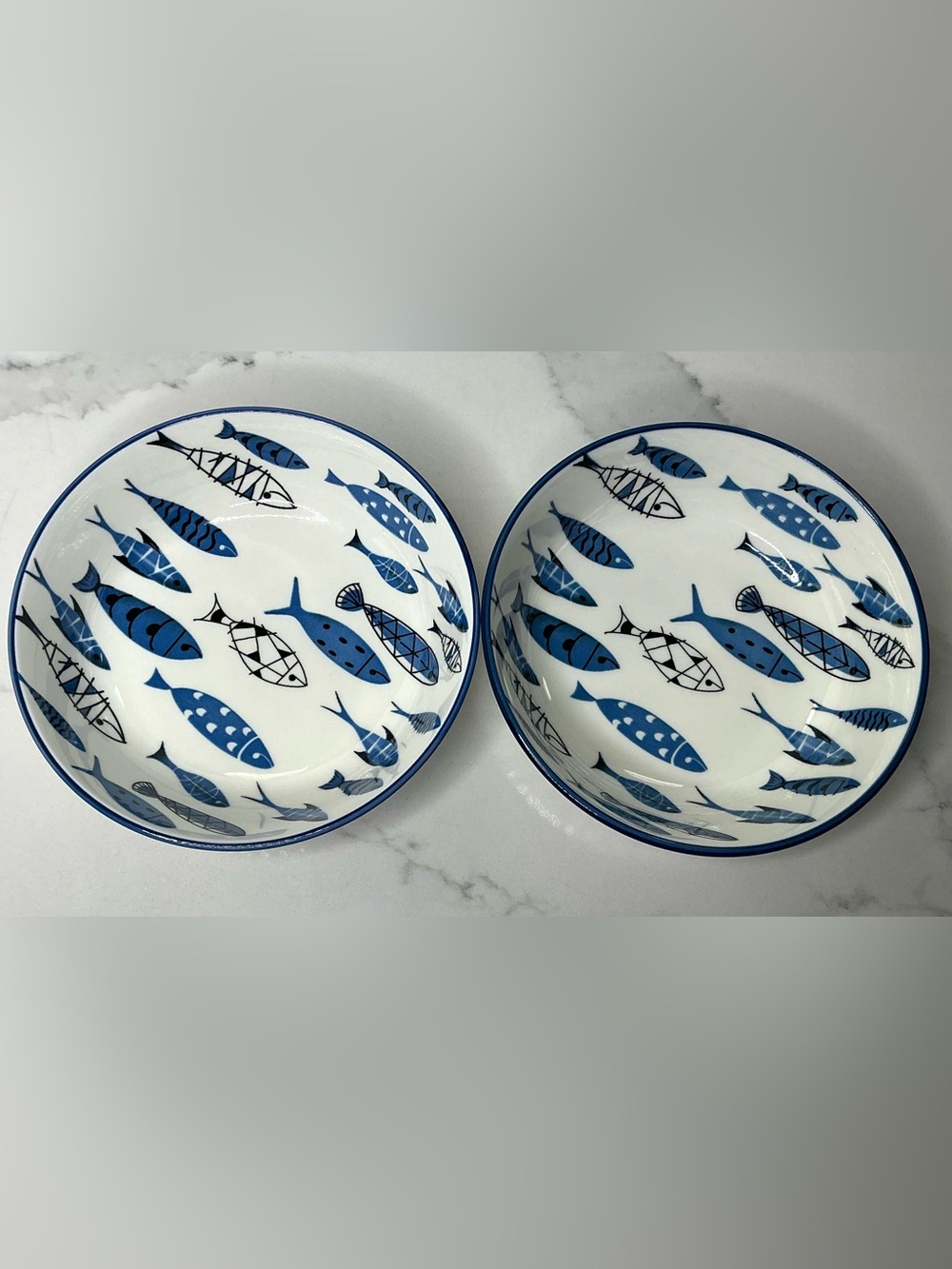 2 Signature Pet Dog/Cat Bowl 5"R x 1.5"D Blue & White Food Water New